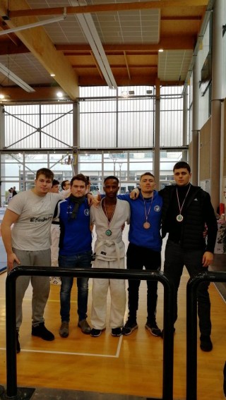 Image de l'actu 'Vêtements sportifs aux couleurs de votre Judo Club'